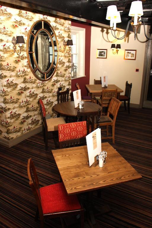 The Bear Hotel By Greene King Inns Hungerford Bagian luar foto