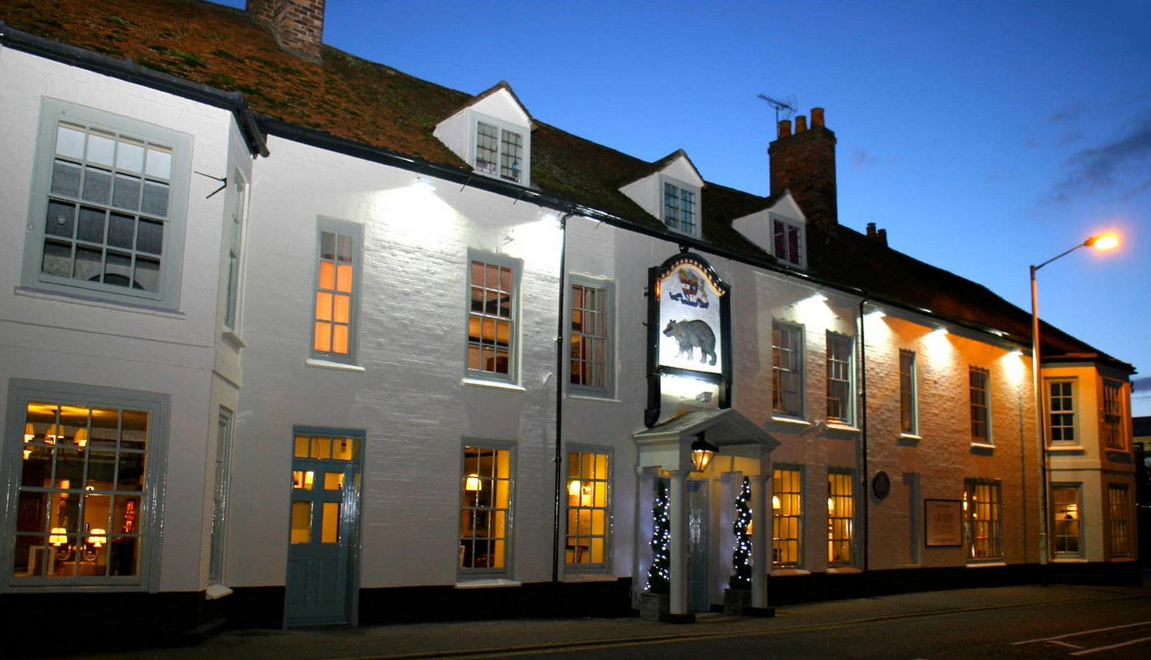 The Bear Hotel By Greene King Inns Hungerford Bagian luar foto