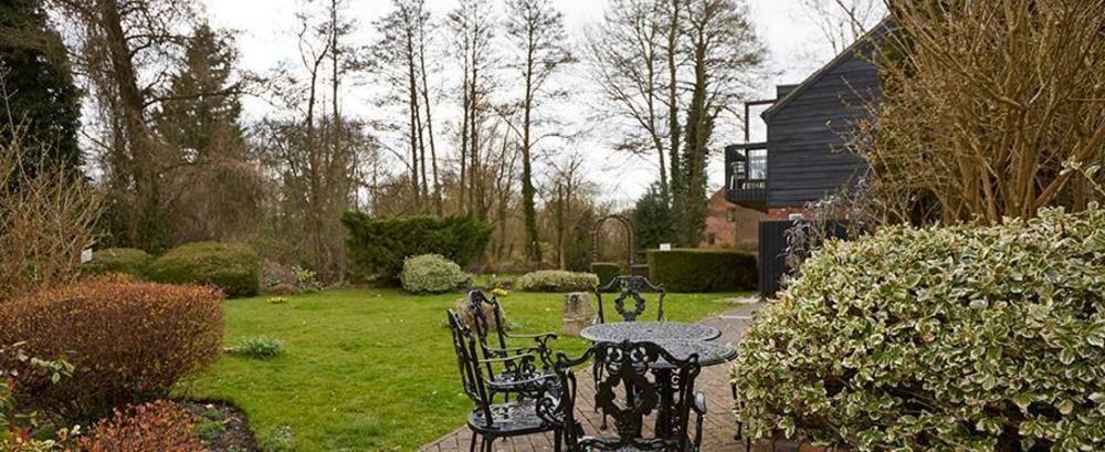 The Bear Hotel By Greene King Inns Hungerford Bagian luar foto