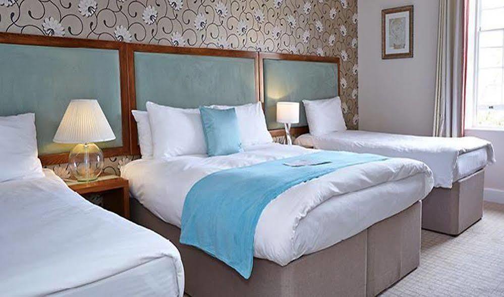 The Bear Hotel By Greene King Inns Hungerford Bagian luar foto